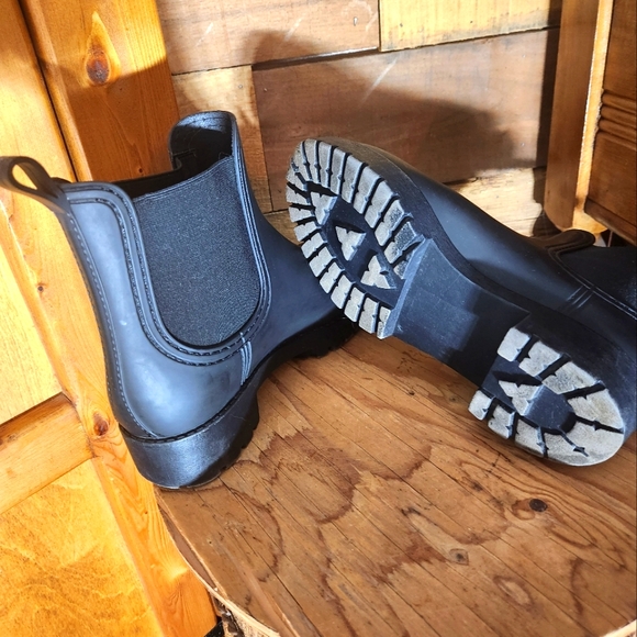 JEFFREY CAMPBELL BLACK MATTE CLOUDY WATERPROOF CHELSEA BOOTS-SEE DESCRIPTION - Picture 5 of 10